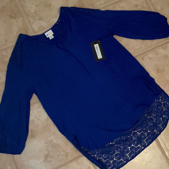 BLUE BLOUSE; Size S - Picture 1 of 3